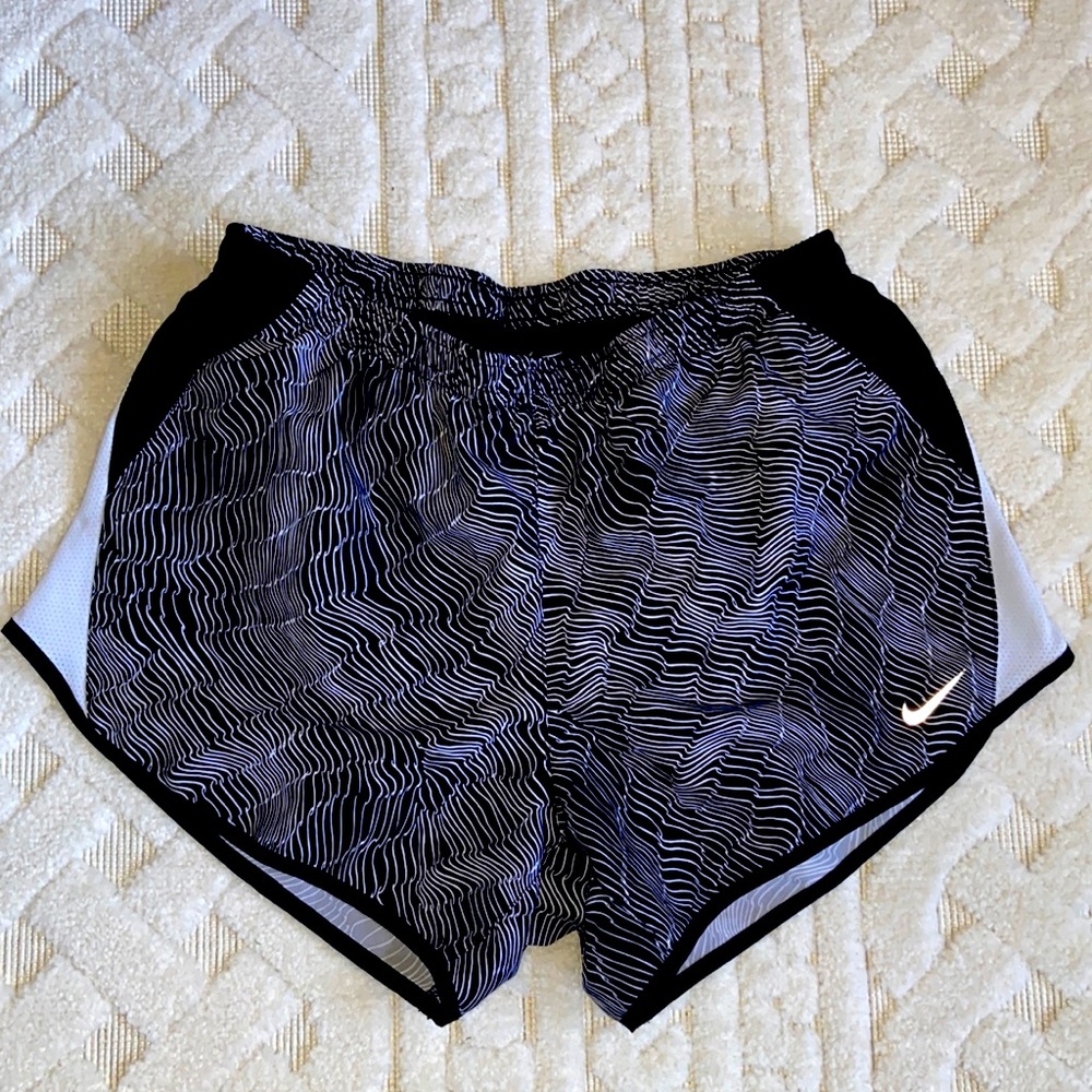 Nike running short!